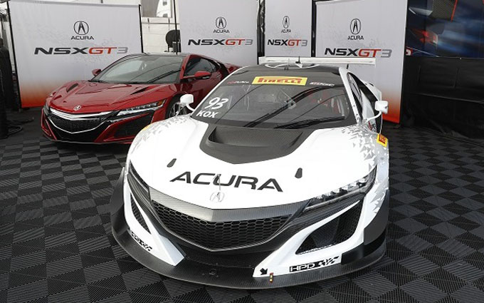 Acura NSX: comparazione tra stradale e GT3 [VIDEO]