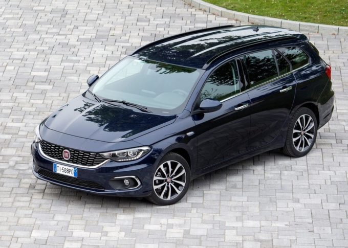 Fiat Tipo SW, accoglienza calorosa per la familiare al debutto in concessionaria