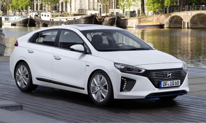 Hyundai Ioniq, i prezzi per l’Italia partono da 24.900 euro