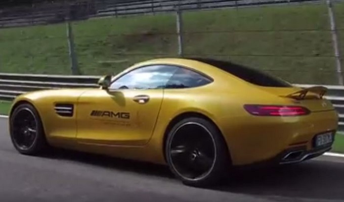 Mercedes-AMG GT nel Tempio della velocità con due ospiti d’eccezioni: Oldani e Caputi [VIDEO]