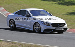 Mercedes Classe SL: al Nurburgring si sviluppa la nuova piattaforma della settima generazione [FOTO SPIA]