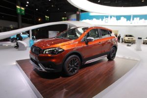 Suzuki S-Cross: primo bagno di folla al Salone di Parigi 2016 [FOTO E VIDEO LIVE]