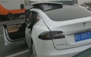 Tesla Model S: incidente mortale in Cina [VIDEO]