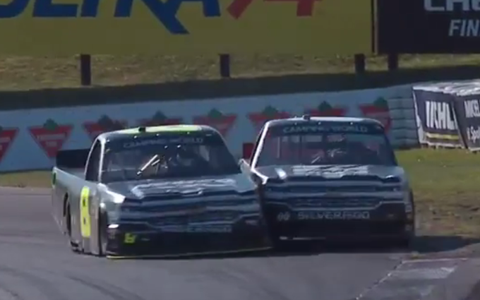 NASCAR Camping World Truck Series: finale pazzesco in quel di Mosport [VIDEO]