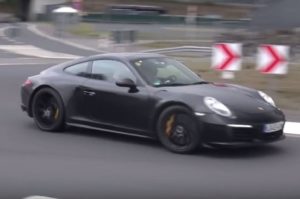 Porsche 911 GTS MY 2018 filmata al Nurburgring [VIDEO SPIA]