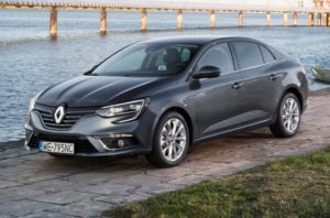 Renault Megane Grand Coupé: dimensioni da berlina con linee da coupé [FOTO]