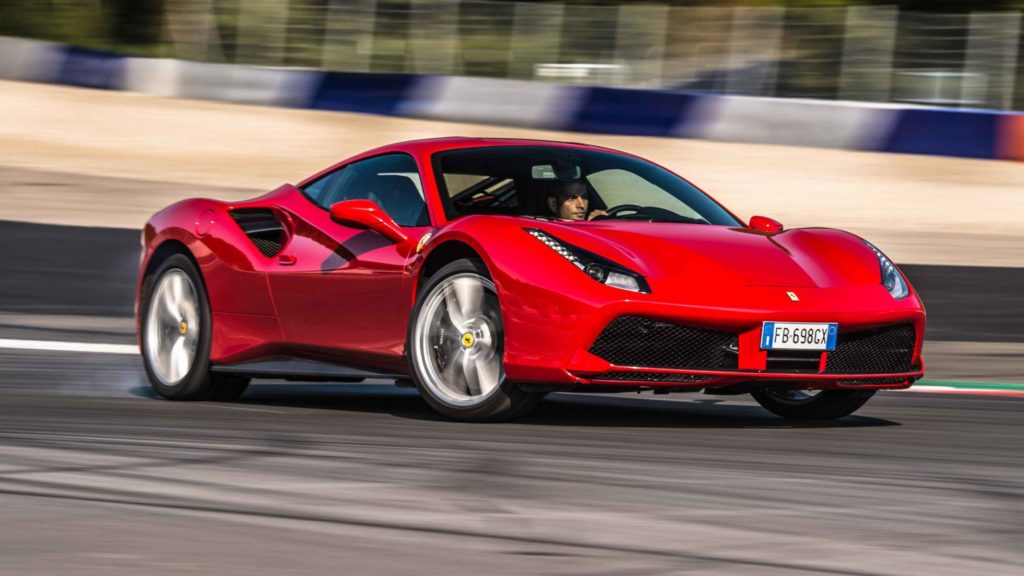 Ferrari 488 Gtb Con Chris Harris Al Volante Binomio