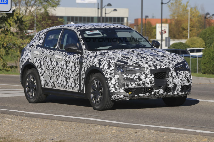 Alfa Romeo Stelvio - Foto spia 09-11-2016