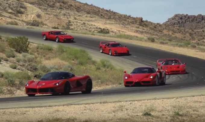 Ferrari, cinque primizie del Cavallino in strada tutte insieme con Jay Leno [VIDEO]