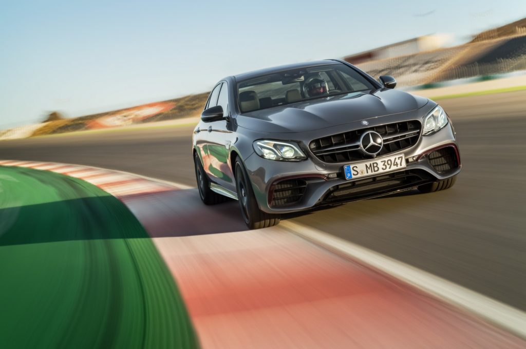 Mercedes-AMG E 63 4MATIC+: prestazioni all’apice col V8 biturbo 4.0 da 571 CV [VIDEO]
