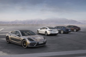 Porsche Panamera: spazio al nuovo 3.0 turbo V6 e alla versione a passo lungo [FOTO]