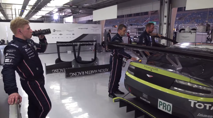 Aston Martin Racing: piloti e meccanici impassibili durante il “Mannequin Challenge”