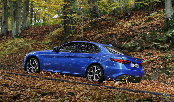 Alfa Romeo Giulia Veloce: visioni di una sportività versatile [VIDEO]