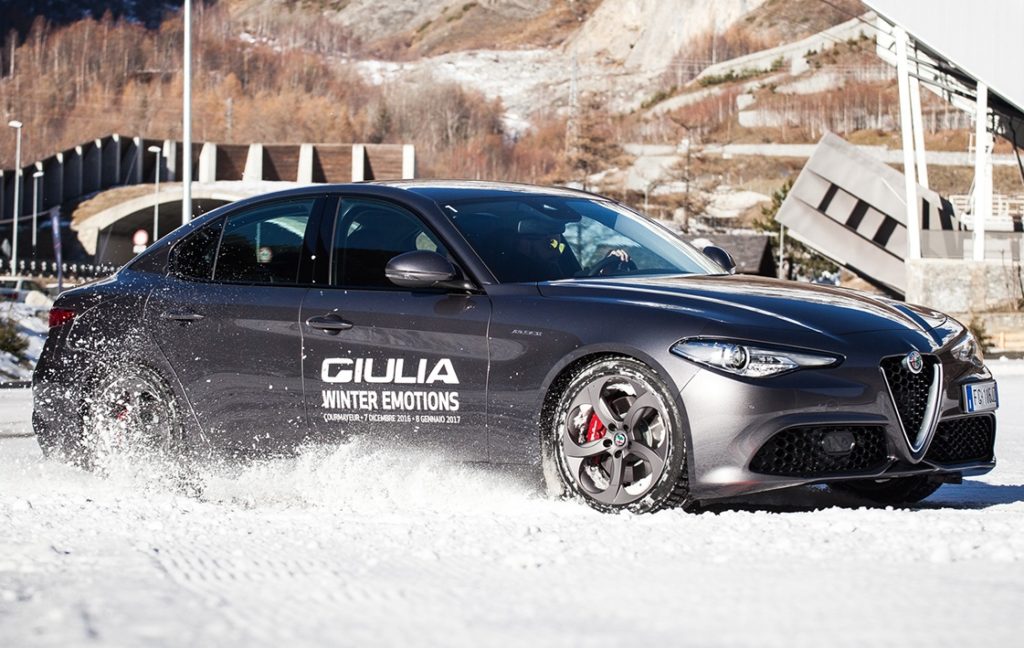 Alfa Romeo Giulia Veloce protagonista sulla neve con la Giulia Winter Emotion