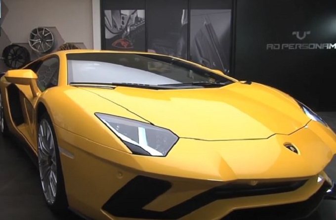 Lamborghini Aventador S, a pochi passi dalla nuova coupé del Toro [VIDEO]