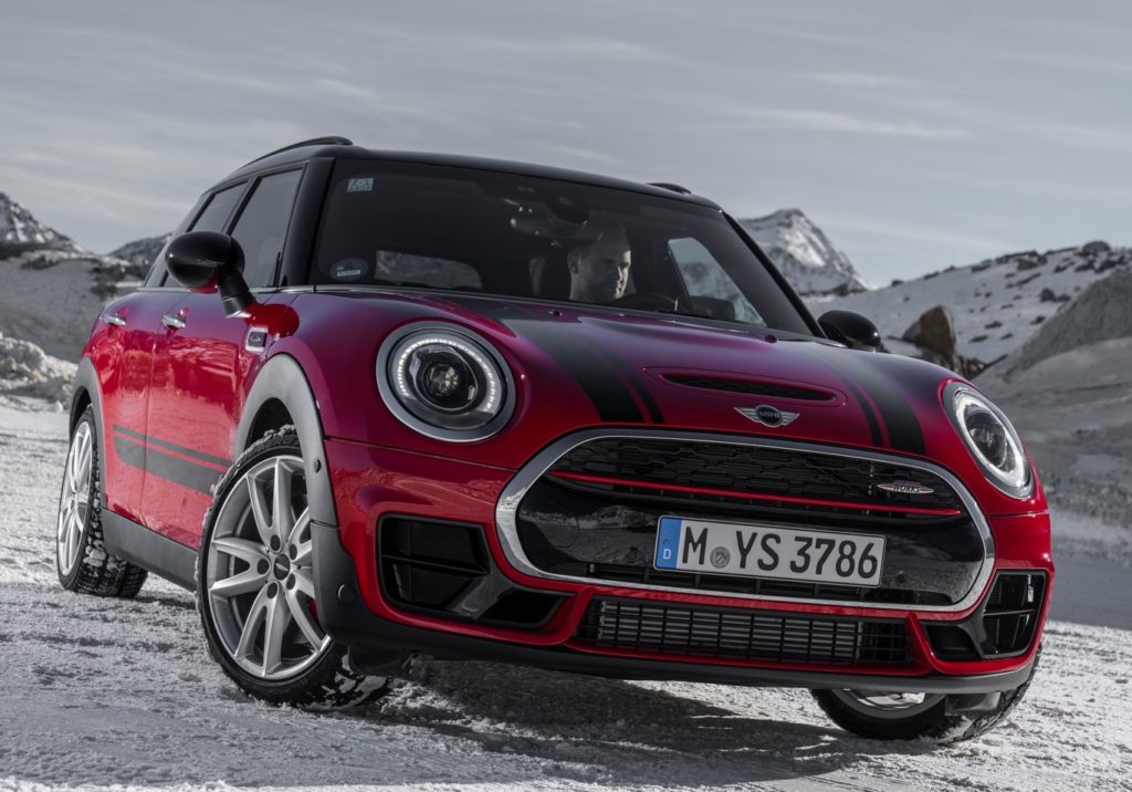 Nuova MINI Clubman JCW: trazione integrale ALL4 e spinta da 231 CV [FOTO e VIDEO]