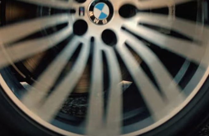 BMW diserta il Super Bowl 2017