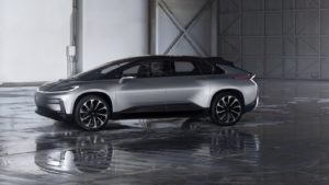 Faraday Future FF 91: la crossover elettrica è stata svelata al CES di Las Vegas 2017 [FOTO e VIDEO]