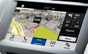 Ford al CES 2017: SYNC 3 porta sul touch di bordo le app di navigazione presenti nello smartphone