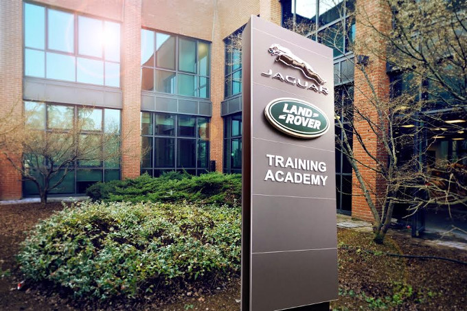 E’ stata inaugurata la Jaguar Land Rover Training Academy a Bologna