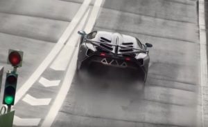 Lamborghini Veneno: giri veloci sotto la pioggia in pista a Vallelunga [VIDEO]