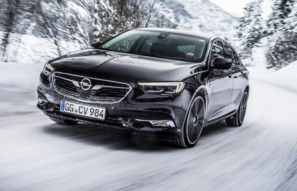 Opel Insignia Grand Sport: trazione integrale al top con il torque vectoring [FOTO]