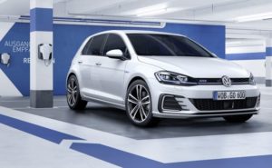 Volkswagen Golf MY 2017: facelift anche per le versioni GTE e GTD [FOTO]