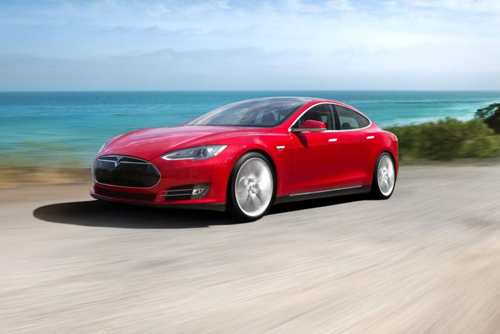 Tesla Model S: la nuova versione 100D entra nel listino italiano