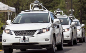 General Motors e Toyota, guida autonoma: richiesta modifica alle norme di sicurezza