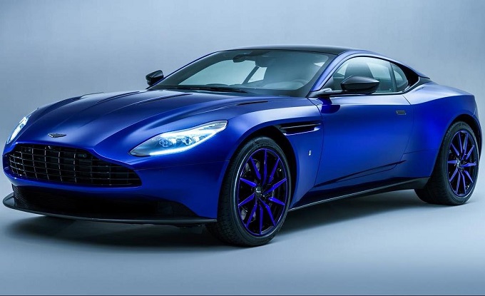 Aston Martin, a Ginevra una DB11 blu zaffiro per il lancio delle nuove personalizzazioni del reparto Q [FOTO]