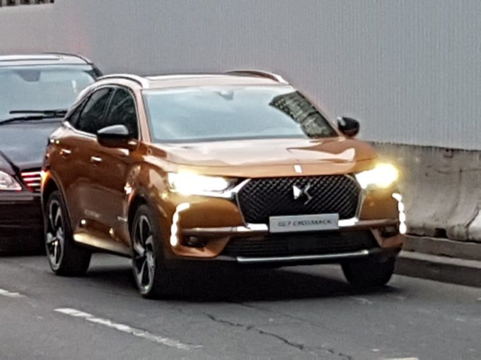 DS 7 Crossback: sorpresa su strada la nuova Suv