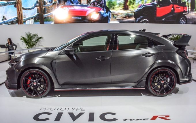 Honda Civic Type-R 2017, ci siamo: al Salone di Ginevra debutta la versione di serie
