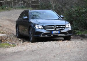 Nuova Mercedes Classe E 4Matic All-Terrain: grintosa e incisiva arrampicatrice [FOTO]