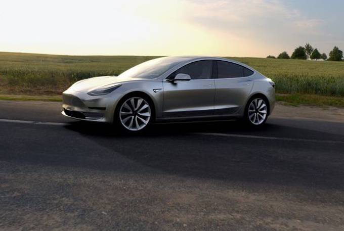 Tesla Model 3: la produzione potrebbe iniziare il 20 febbraio