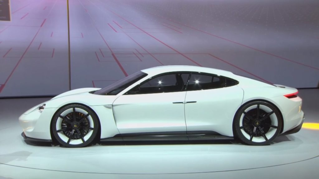 Porsche Mission E: un unico modello con più versioni e diverse potenze