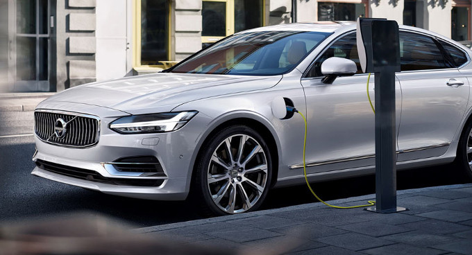 Volvo: le future vetture elettriche avranno un’autonomia di almeno 400 km