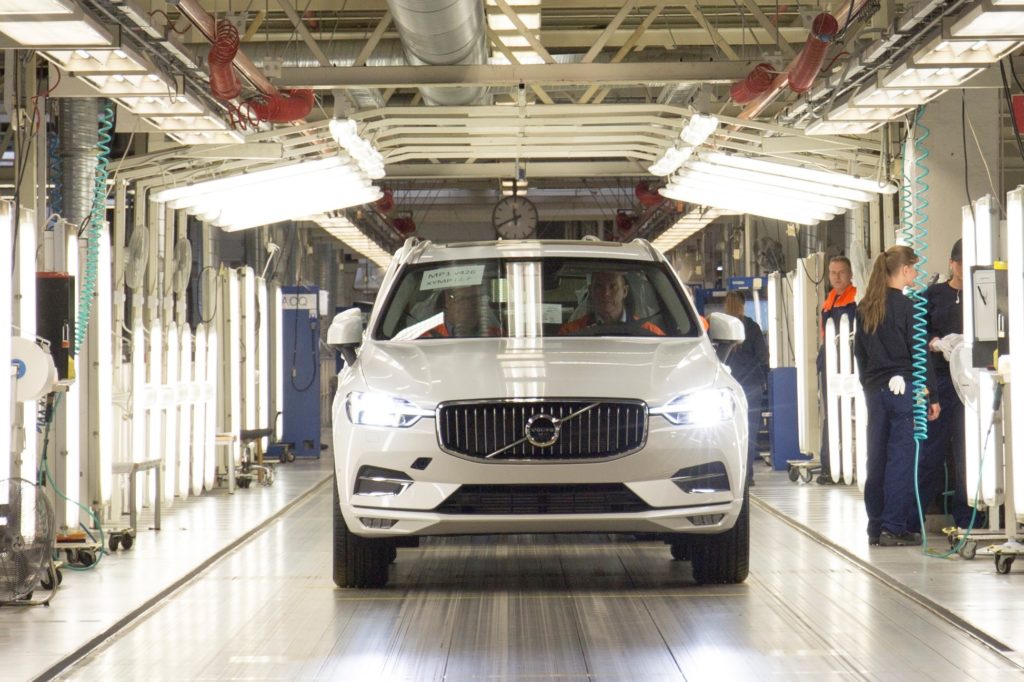 Volvo: prodotta la prima XC60 di nuova generazione