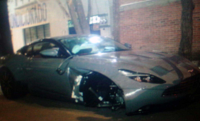 Aston Martin DB11: incidente nei pressi di Città del Messico