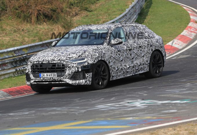 Audi Q8 - Foto spia 06-04-2017