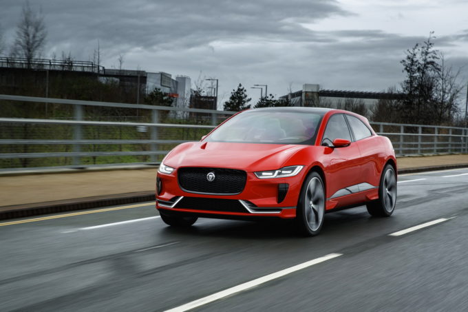 Jaguar I-Pace: la versione di serie sarà svelata al Salone di Francoforte 2017