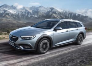 Opel Insignia Country Tourer: svelata la nuova generazione della wagon tedesca [FOTO]