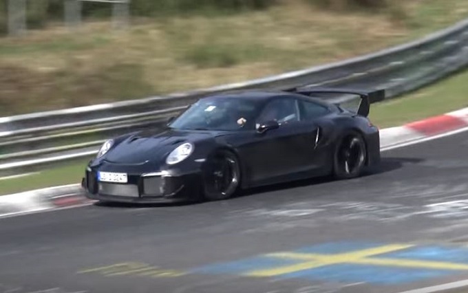 Porsche 911 GT2 RS: collaudi al Nurburgring per la futura velocista di Stoccarda [VIDEO SPIA]