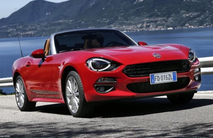 Fiat 124 Spider tra le bellezze di Ischia [VIDEO]