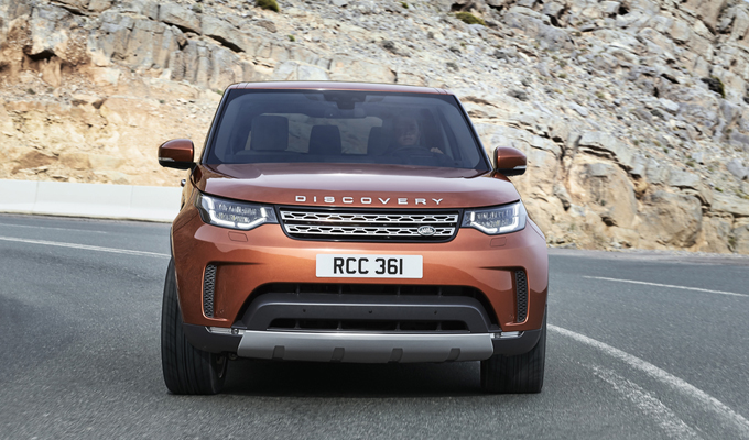 Land Rover Discovery MY 2017: nuove forme, nuove direzioni da esplorare [VIDEO]