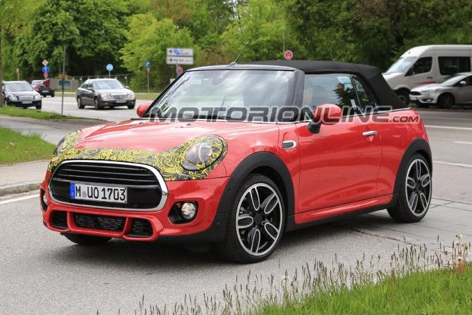 MINI Cabrio facelift MY 2018 foto spia 10 Maggio 2017