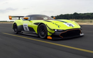 Aston Martin Vulcan AMR Pro: la variante più estrema e selvaggia debutta a Goodwood [FOTO]