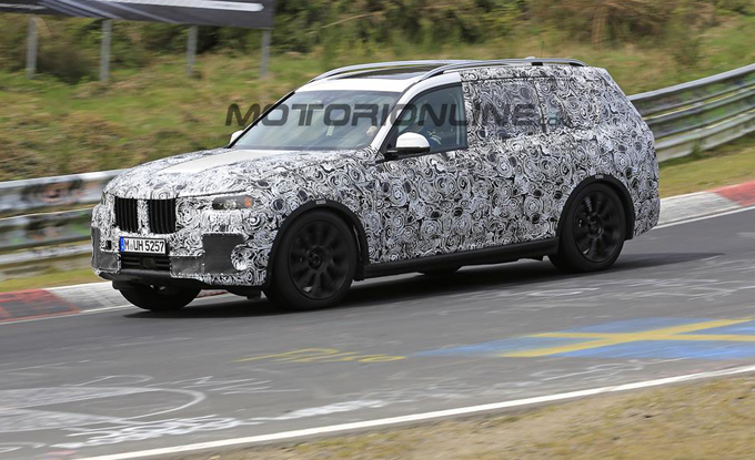 BMW X7: confermato il lancio entro la fine del 2018