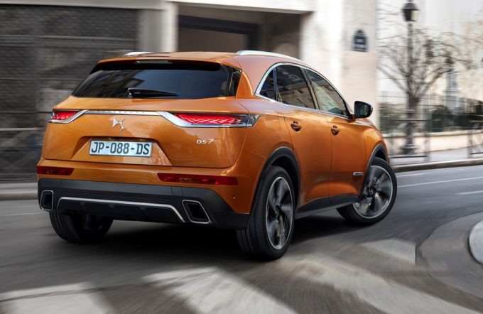 DS 7 Crossback E-Tense: il SUV con powertrain ibrido plug-in
