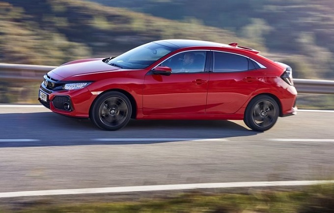 Honda Civic MY 2017: prova su strada virtuale per scoprirne le dotazioni [VIDEO]