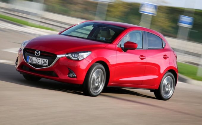 Mazda2 MY 2017: la piccola ammiraglia con tecnologie Skyactiv Vehicle Dynamics